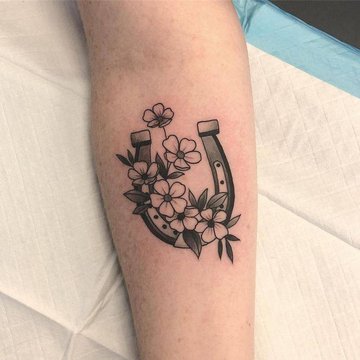hufeisen tattoo bedeutung