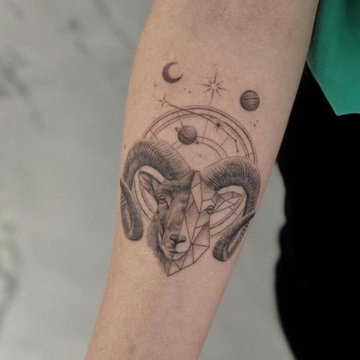 Tattoo mit dem Sternzeichen Widder