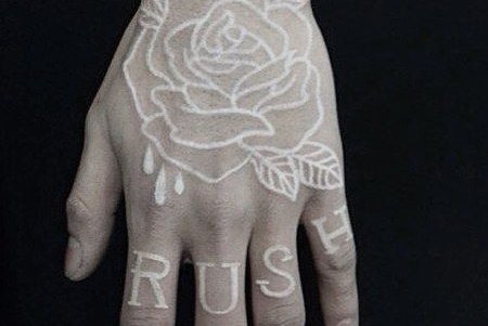 Weiße Tattoos