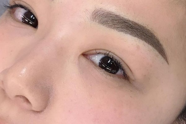 Heilung von Permanent Make-up