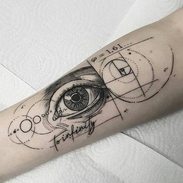 Männer-Arm-Tattoos