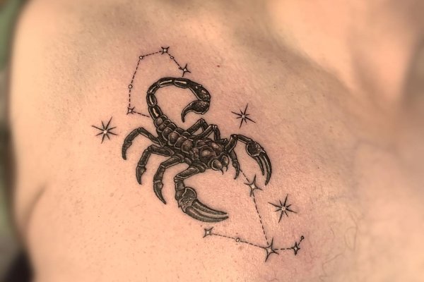 Tattoo mit dem Sternzeichen Skorpion