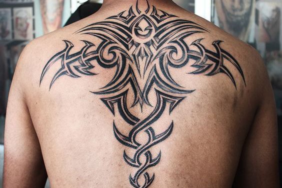 tribal tattoo männer