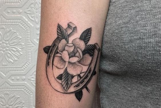 hufeisen tattoo bedeutung