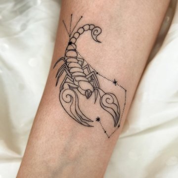 Tattoo mit dem Sternzeichen Skorpion