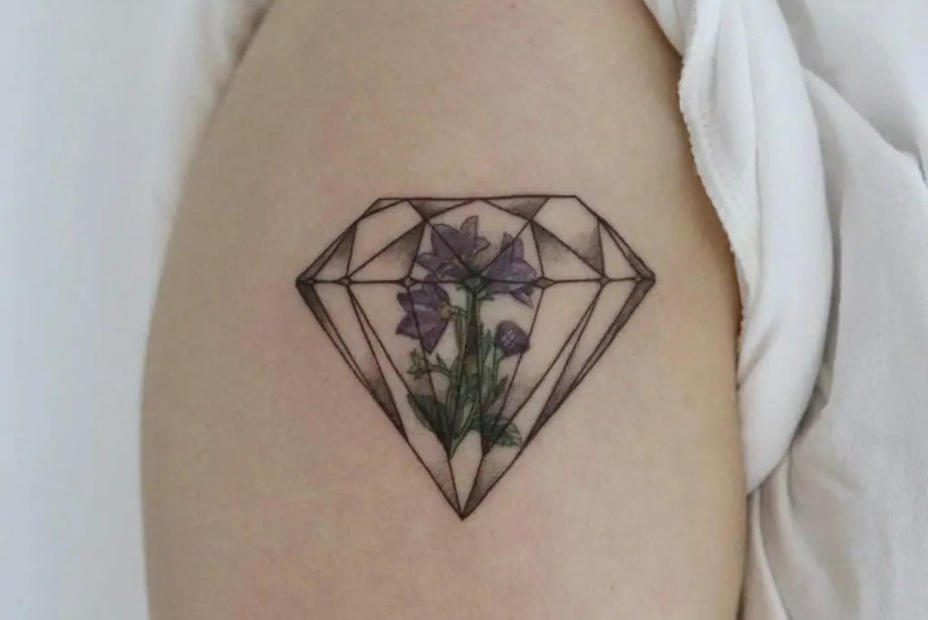 diamant tattoo frau