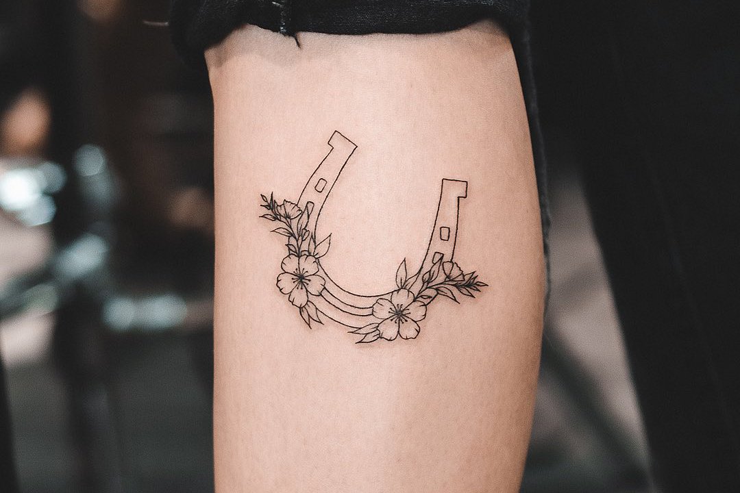 hufeisen tattoo bedeutung