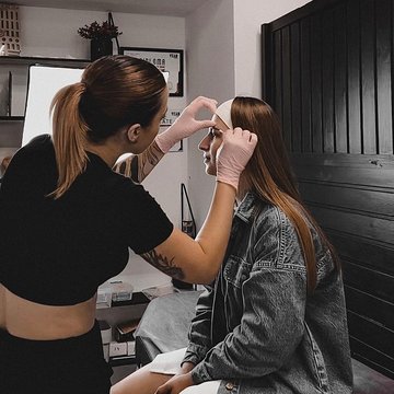 Body piercing apprenticeship in Berlin