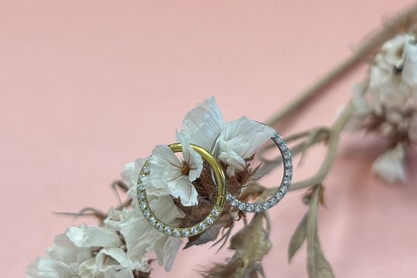 Anodisiertes Piercing-Schmuck