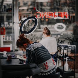 Wie wählt man ein Tattoostudio