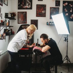 Warum macht ein Online-Kurs Sie nicht zu einem Tätowierer?