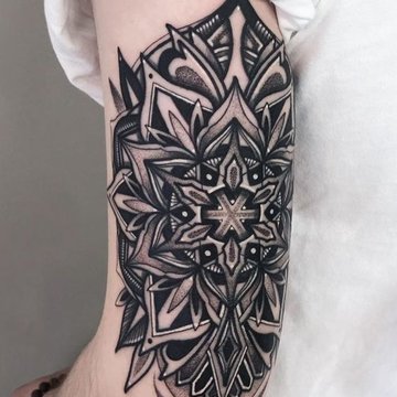 Männer-Arm-Tattoos