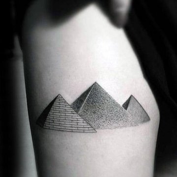 Pyramide Tattoo bedeutung