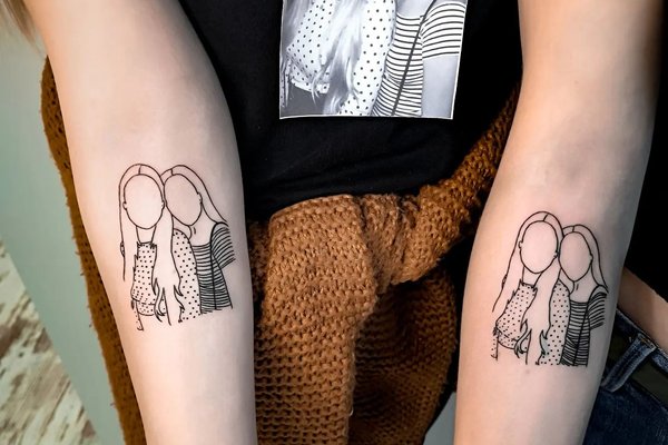 Frauenarm-Tattoos