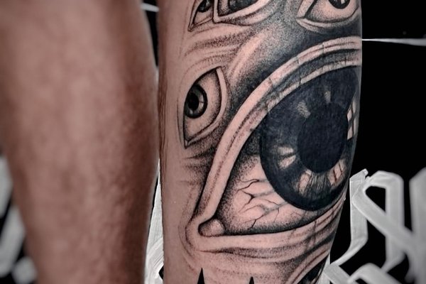 Bein-Tattoos für Männer