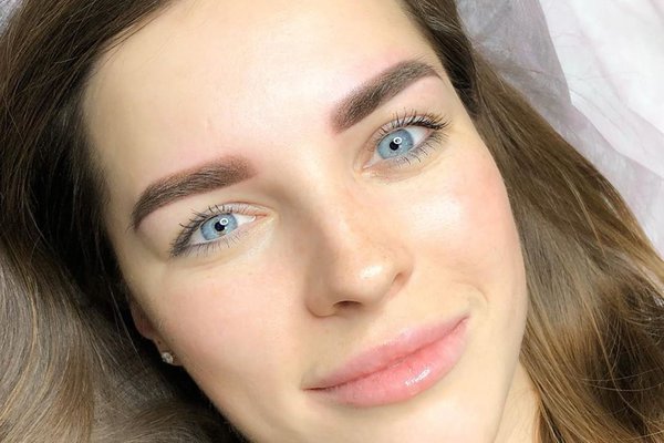 Heilung von Permanent Make-up