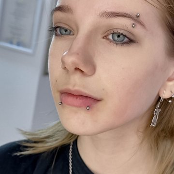 Gesichtspiercing