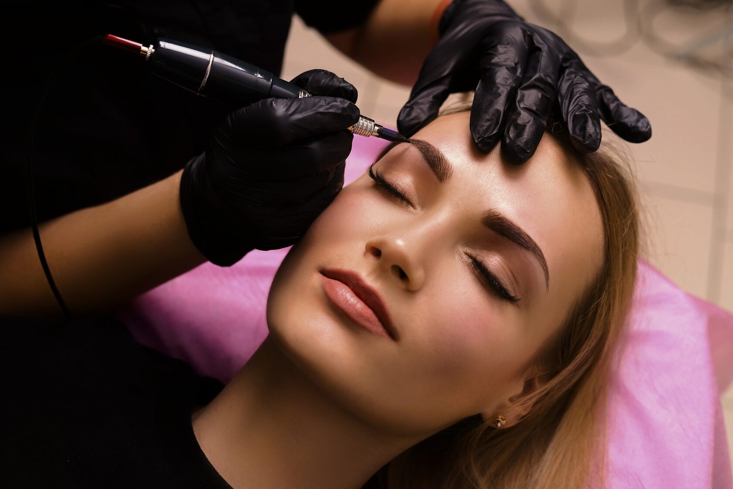 Heilung von Permanent Make-up