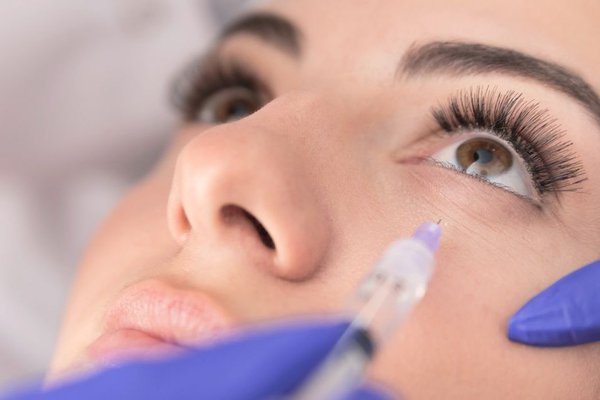 augenringe weg tätowieren
